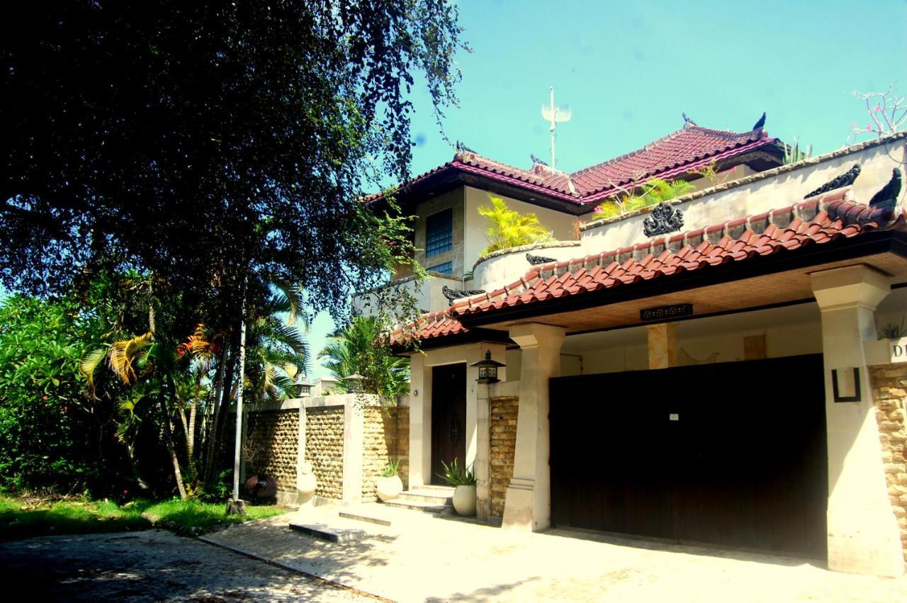 Villa Tentram Puri Gading Jimbaran  Exterior photo